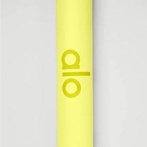 COPY - Alo yoga warrior mat in highlighter yelllow